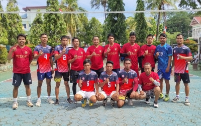 Tim Volly Karyawan MA Muhammadiyah Songing Siap Menuju Babak 8 Besar Usai Kalahkan MA Darussalam Pattalasang